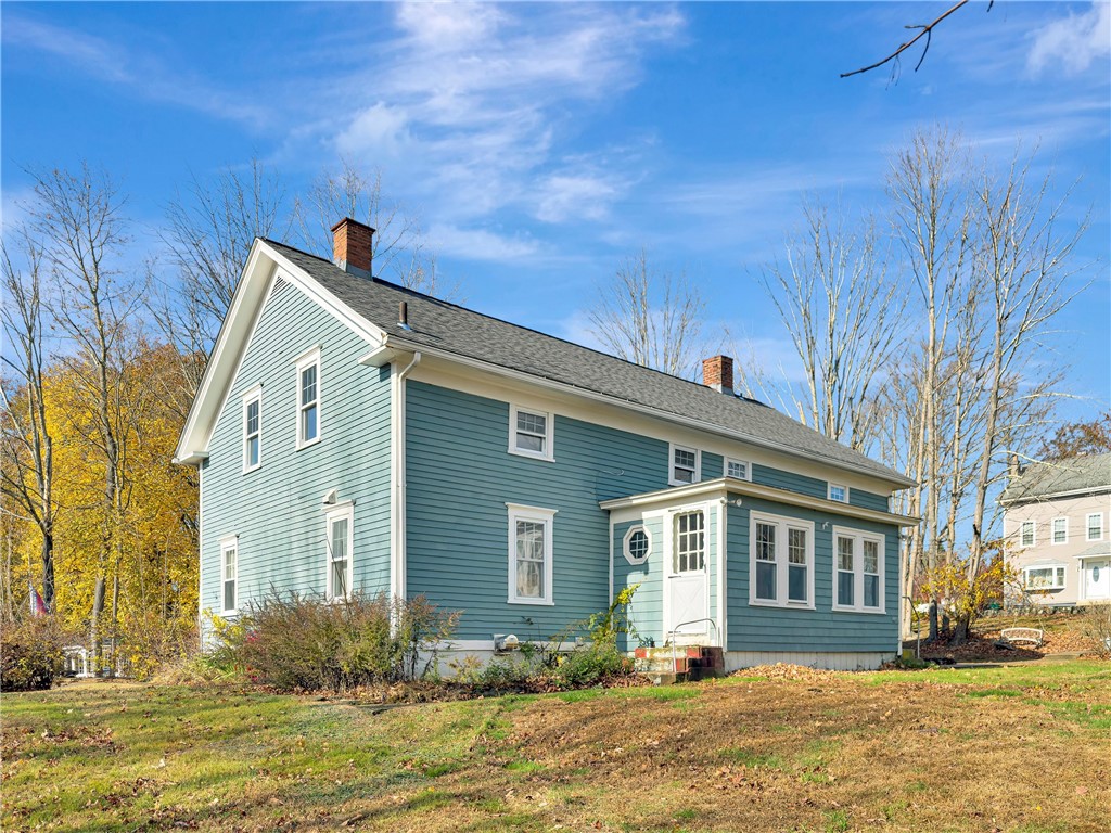 17 Ives Street Scituate, RI 02831 - Photo 4 of 37