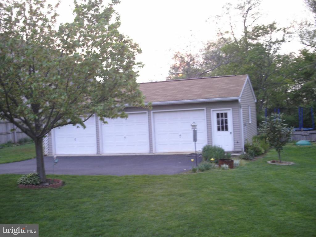 1322 Ridge Avenue Stevens, PA 17578 - Photo 13 of 29 Gallery Image 13