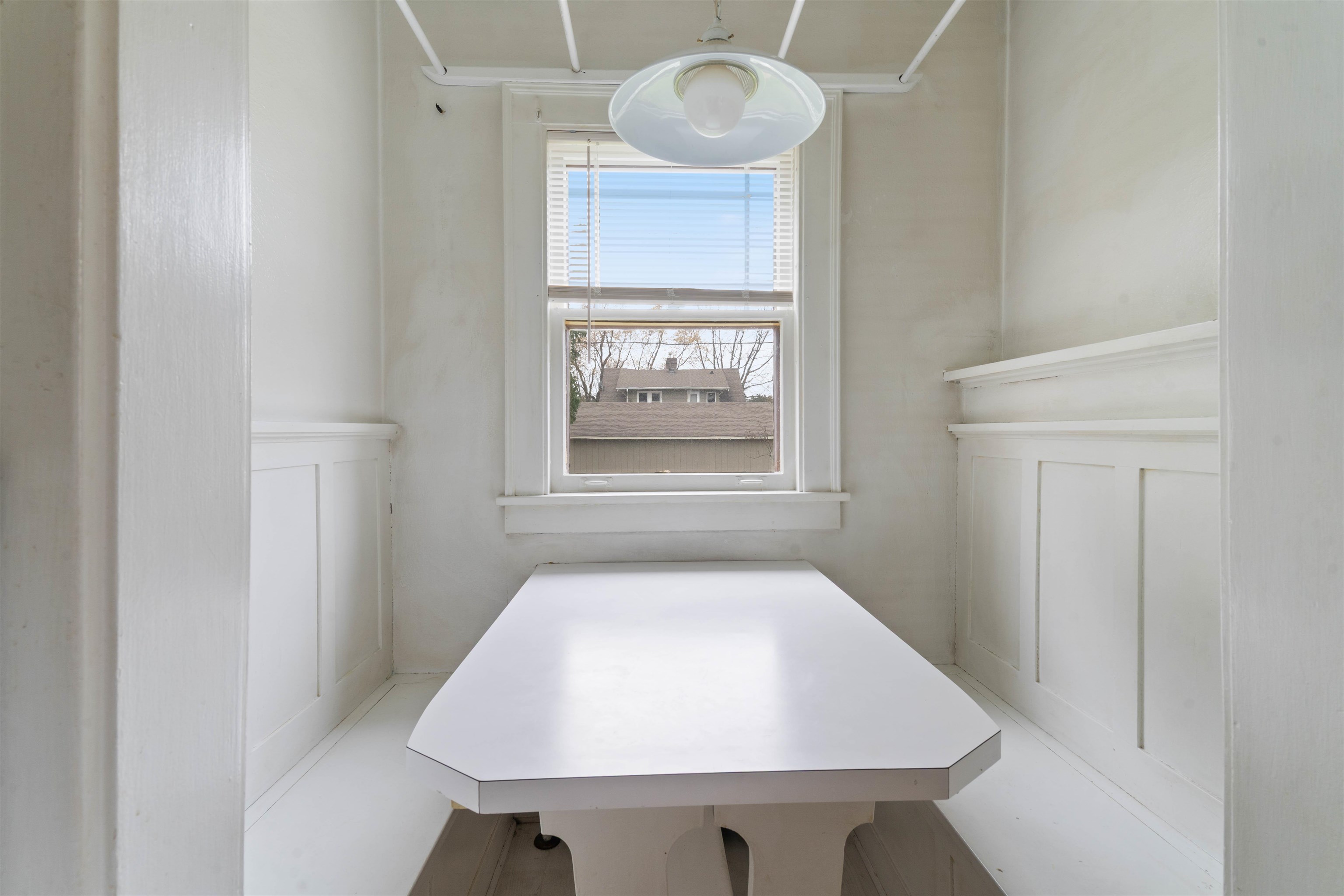 405 4th Street Cloquet, MN 55720 - Photo 17 of 30 Eat in Kitchen Booth