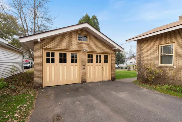 $274,900 | 405 4th Street, Cloquet, MN 55720