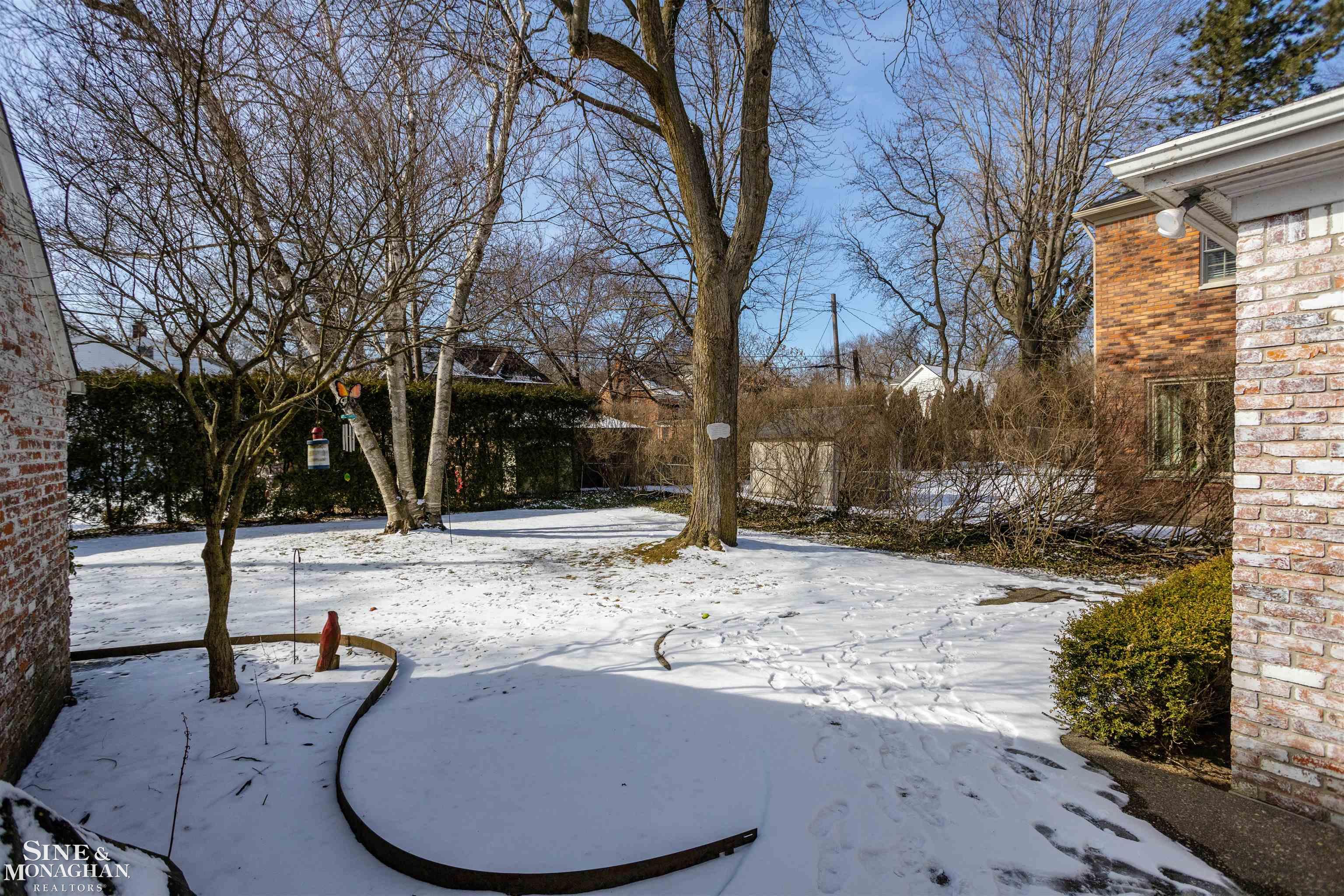 911 Whittier Road Grosse Pointe, MI 48230 - Photo 47 of 57 50166486-d2c820ef-7e01-4236-b52d-cd709300a0c8.JPG