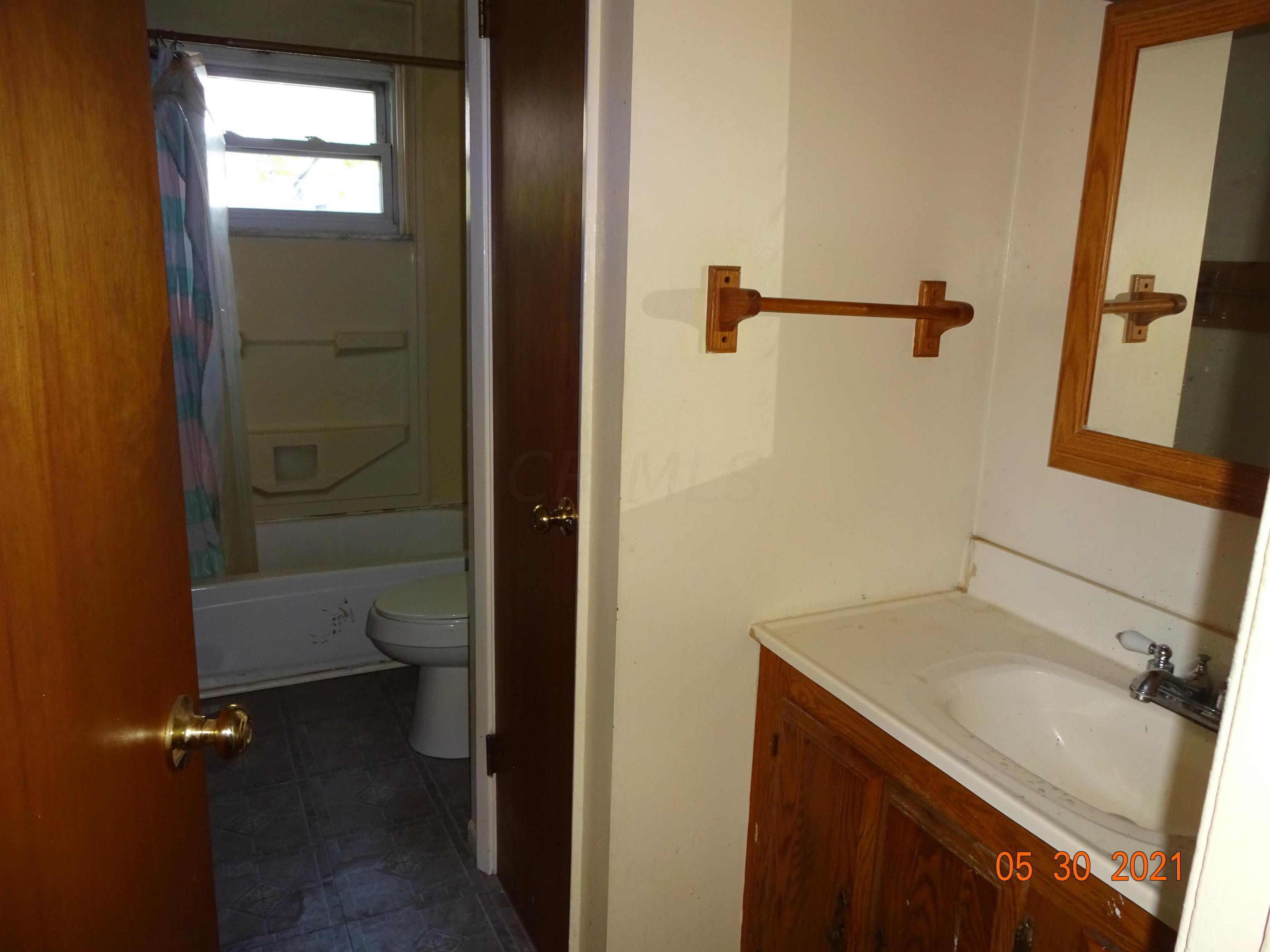1940 Alsace Road Columbus, OH 43232 - Photo 18 of 38 Gallery Image 18