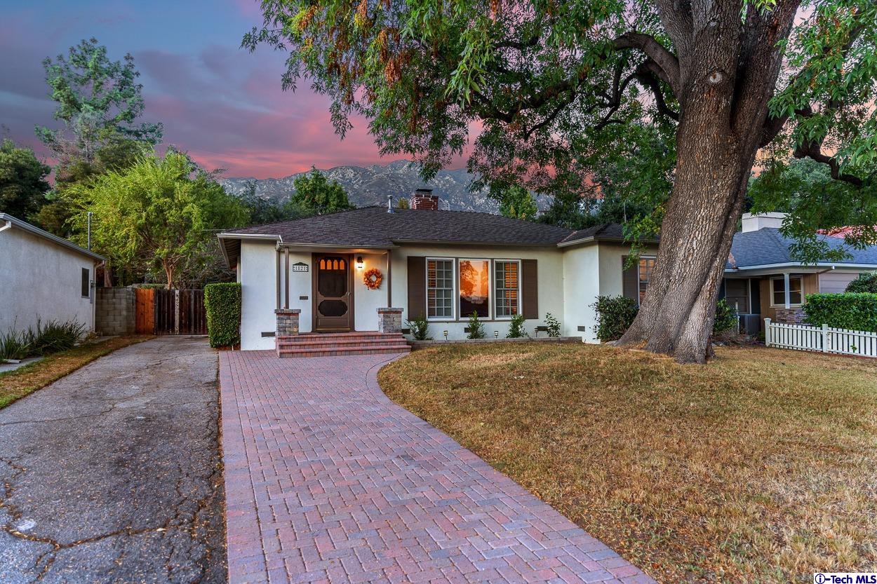 1821 Meadowbrook Road Altadena, CA 91001 - Photo 2 of 26