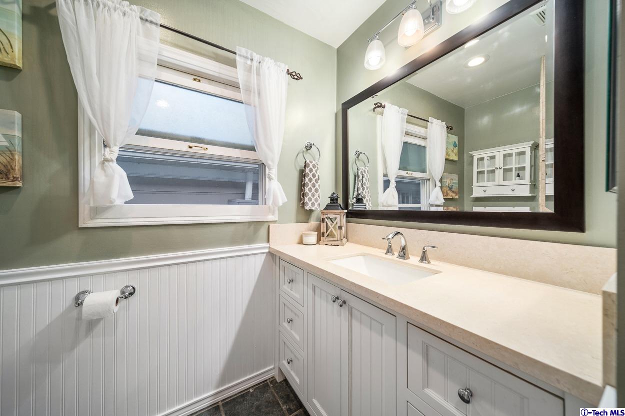 1821 Meadowbrook Road Altadena, CA 91001 - Photo 12 of 26