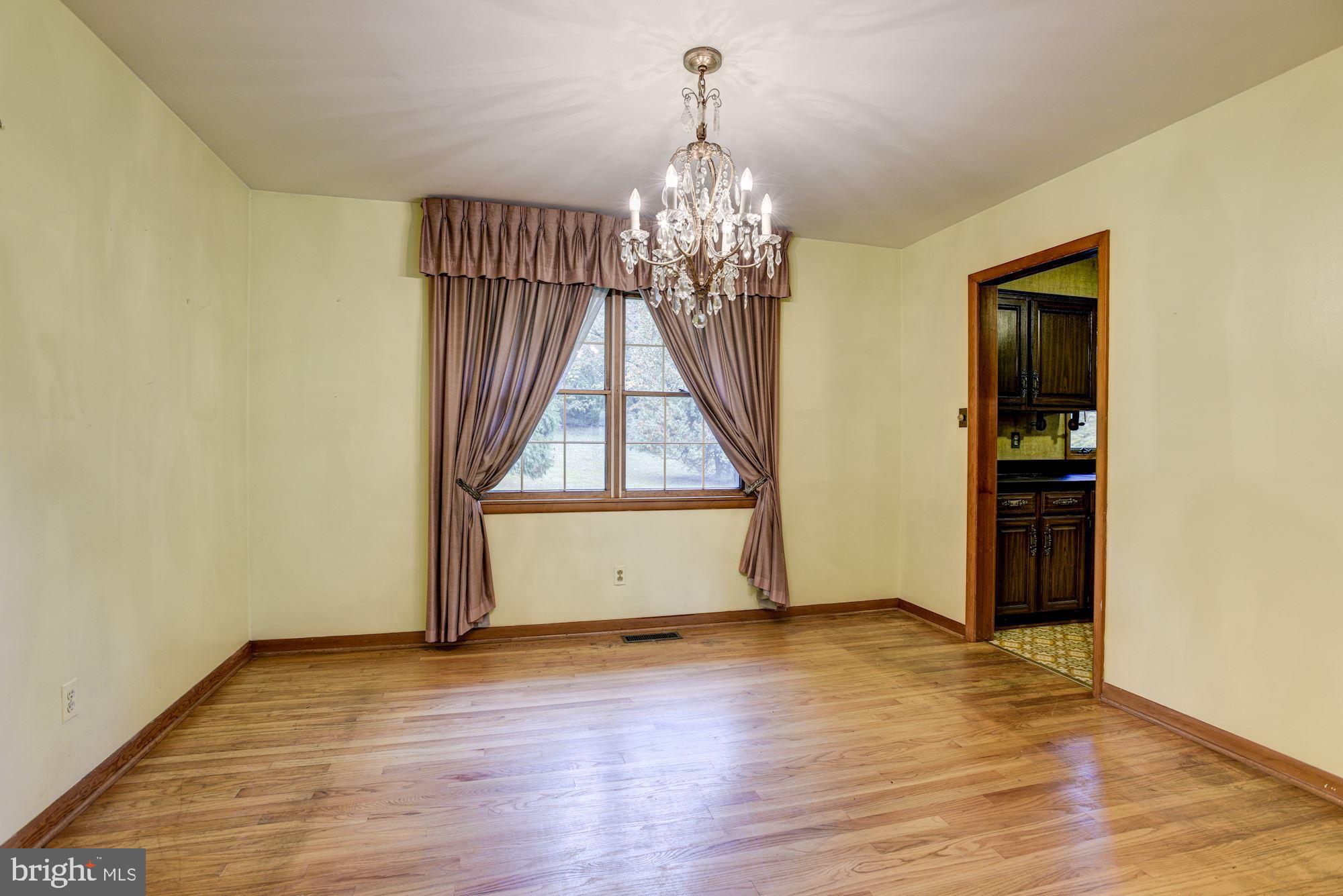 13418 Blenfield Road Phoenix, MD 21131 - Photo 9 of 29 Dining Room