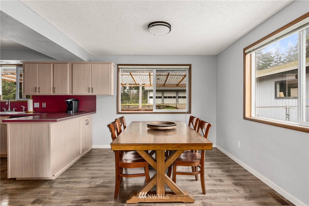 1517 Seminary Hill Road Centralia, WA 98531 - Photo 5 of 28 Gallery Image 5