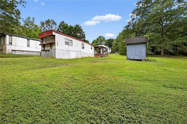 $214,999 | 1561 Pleasant Valley Road Southeast, Silver Creek, GA 30173