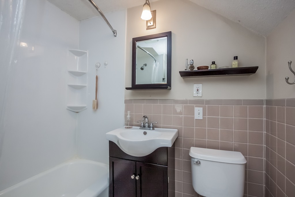 521 Plumtree Road Springfield, MA 01118 - Photo 22 of 30 Gallery Image 22