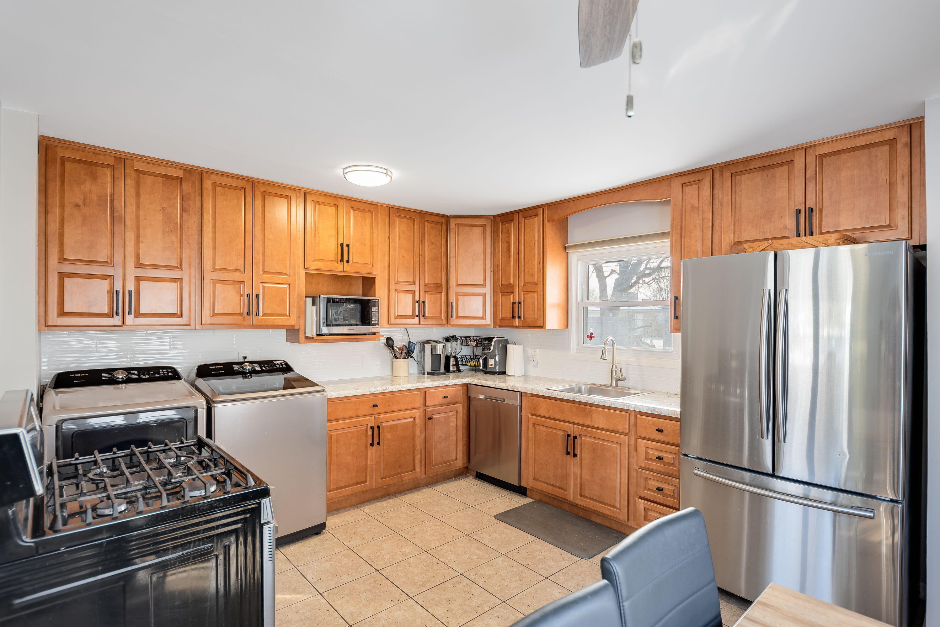 3246 176th Street Hammond, IN 46323 - Photo 7 of 24 2996x2000