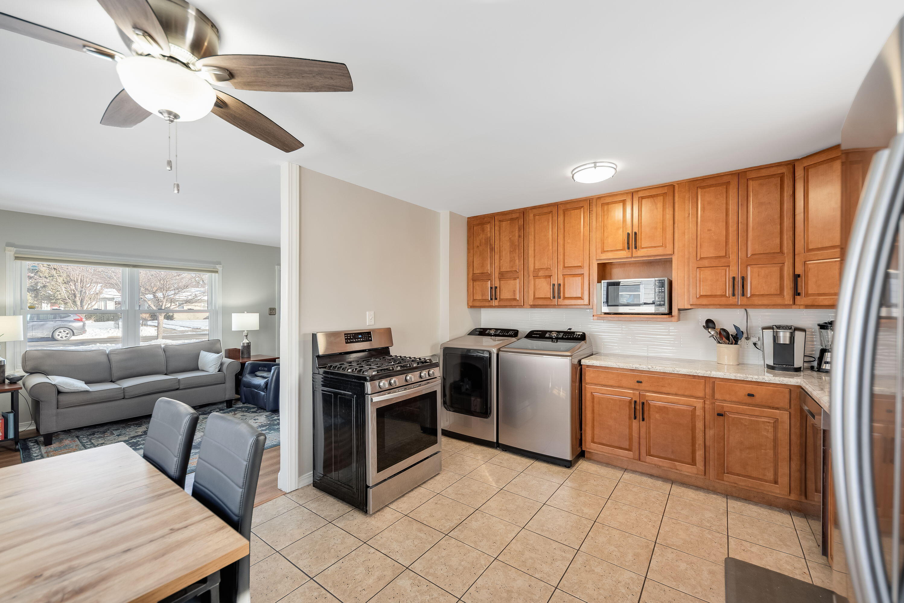 3246 176th Street Hammond, IN 46323 - Photo 9 of 24 2996x2000