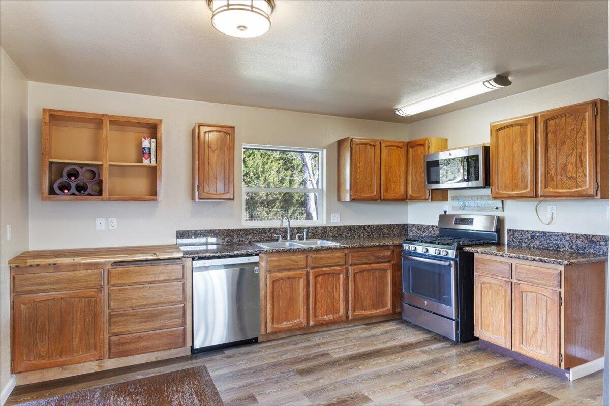 9908 Ben Kerns Road Klamath Falls, OR 97601 - Photo 9 of 48 10-9908 Ben Kerns Road-10