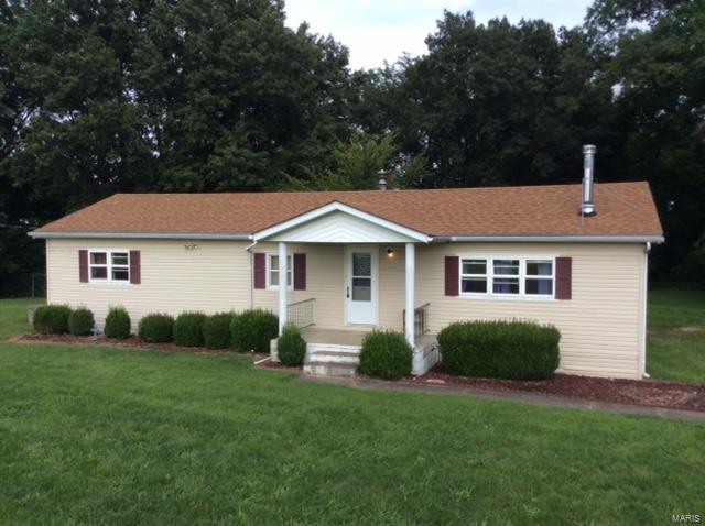 21318 Jamestown Road Pocahontas, IL 62275 - Photo 1 of 14