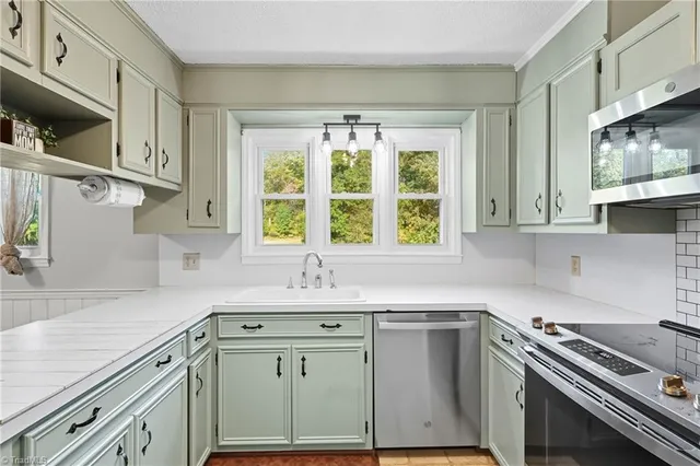 $355,000 | 1886 West Nc Highway, Walnut Cove, NC 27052