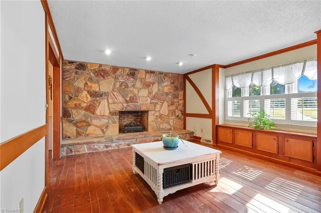 $355,000 | 1886 West Nc Highway, Walnut Cove, NC 27052