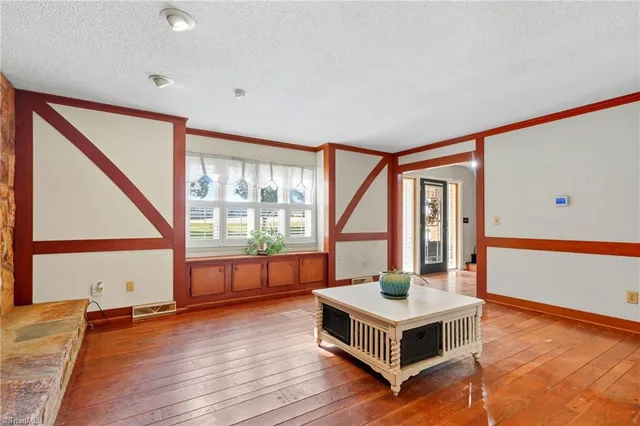 $355,000 | 1886 West Nc Highway, Walnut Cove, NC 27052