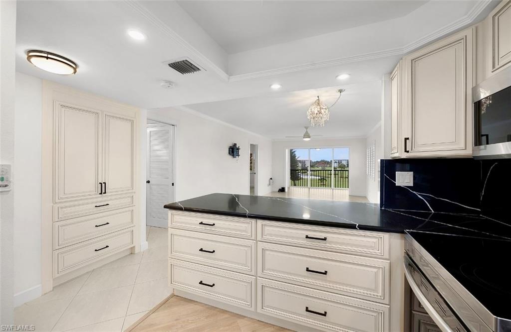 29 High Point Circle East, Unit 308 Naples, FL 34103 - Photo 8 of 39