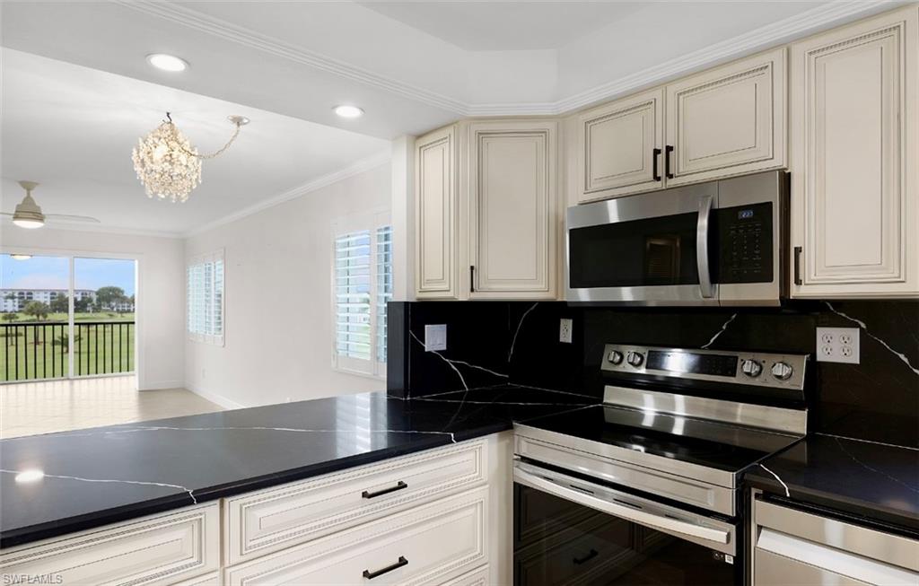 29 High Point Circle East, Unit 308 Naples, FL 34103 - Photo 9 of 39