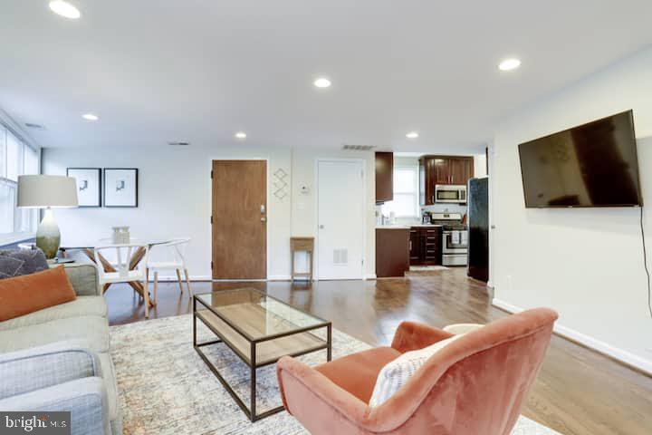 2050 South Glebe Road Arlington, VA 22204 - Photo 8 of 110