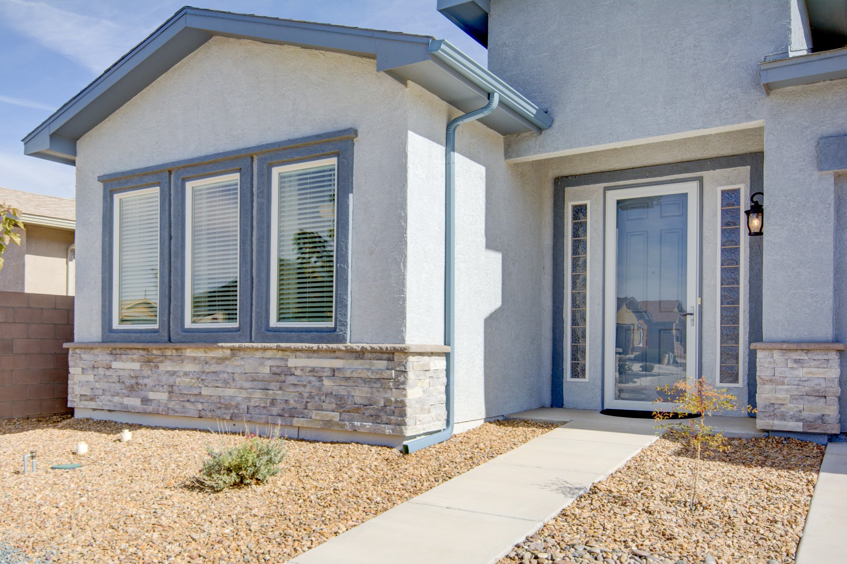 460 Rio Chama Circle Southwest Los Lunas, NM 87031 - Photo 5 of 48