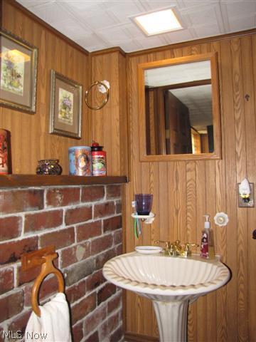 1548 Sheffield Road South Euclid, OH 44121 - Photo 22 of 25 Half Bath in rec room.