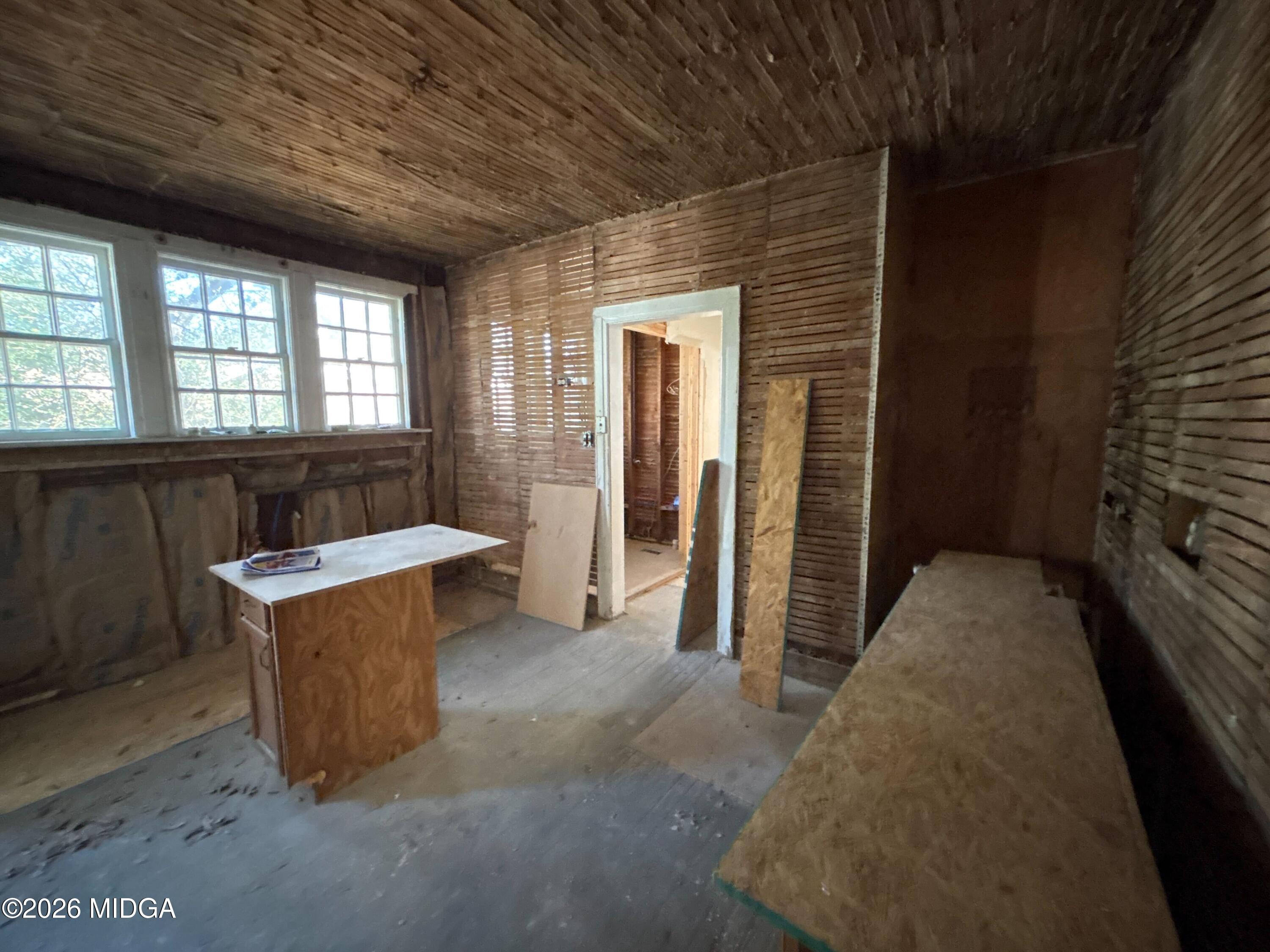 132 Desoto Place Macon, GA 31204 - Photo 6 of 19 IMG_7023