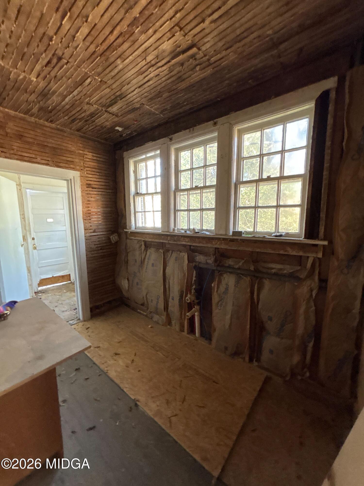 132 Desoto Place Macon, GA 31204 - Photo 7 of 19 IMG_7006