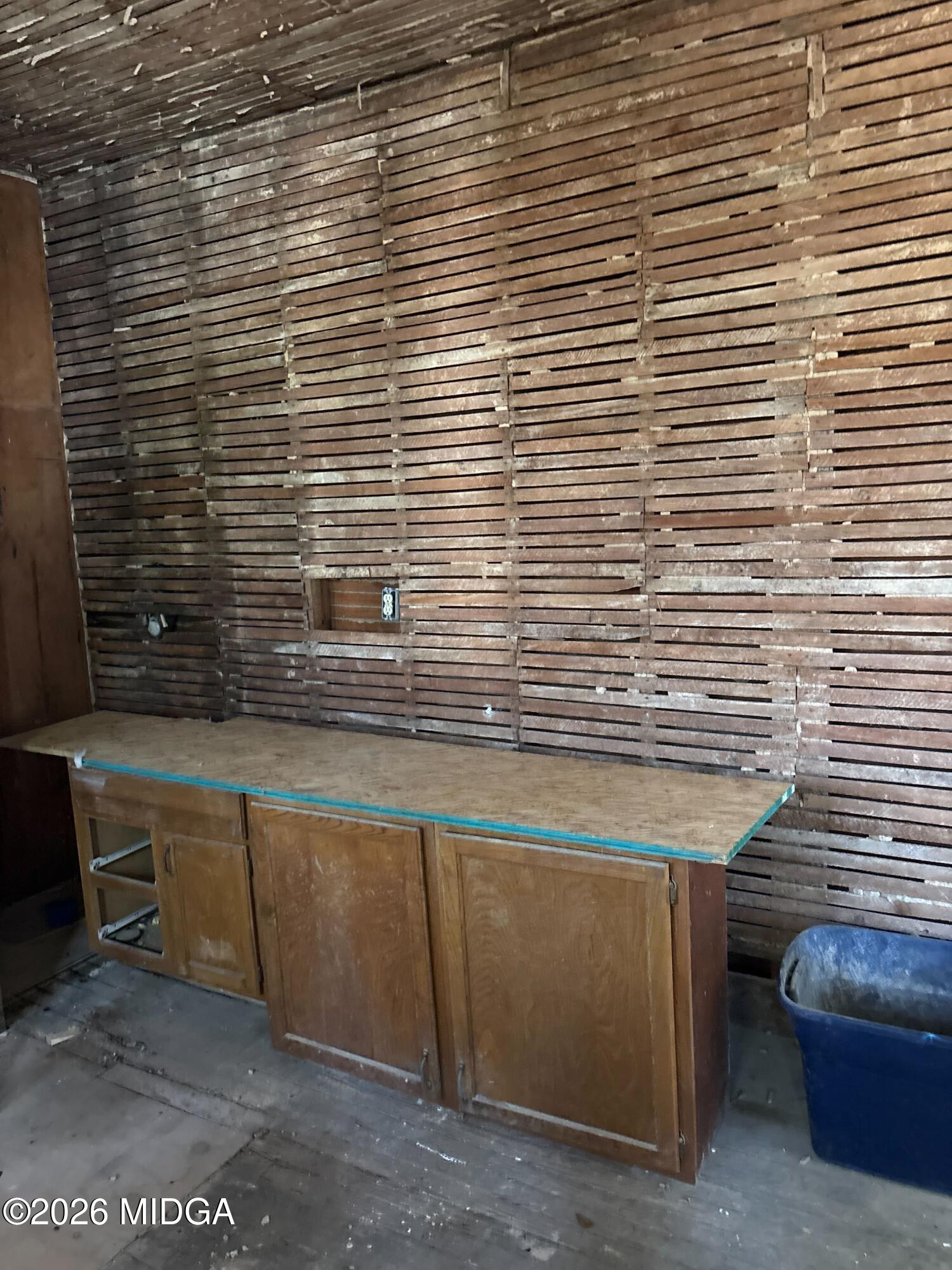 132 Desoto Place Macon, GA 31204 - Photo 8 of 19 IMG_7005