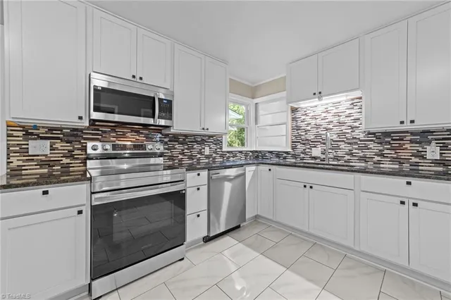 $374,950 | 105 Forestdale Drive, Jamestown, NC 27282