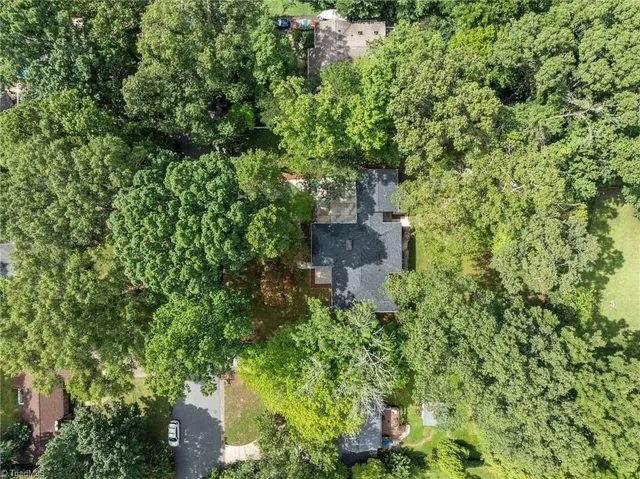 $374,950 | 105 Forestdale Drive, Jamestown, NC 27282