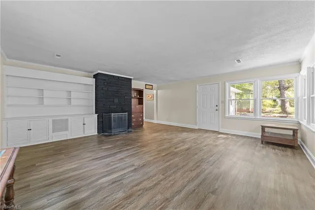 $374,950 | 105 Forestdale Drive, Jamestown, NC 27282