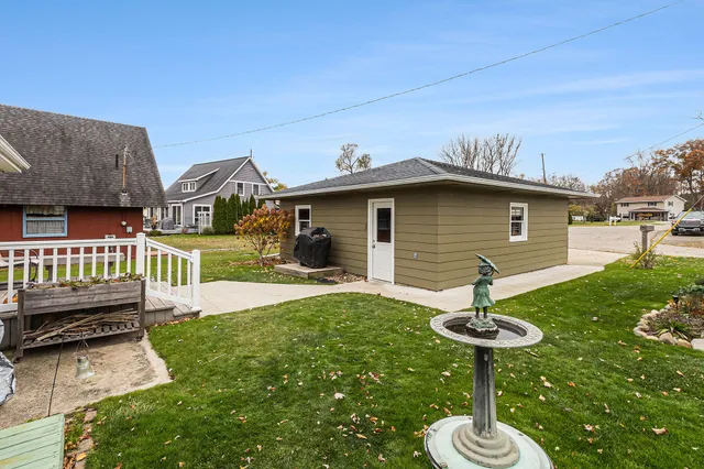 $450,000 | 7150 Greenes Drive, Jackson, MI 49201