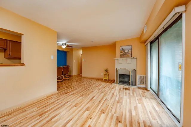 $1,800 | 254 Vail Court, Unit 1504, Mays Landing, NJ 08330