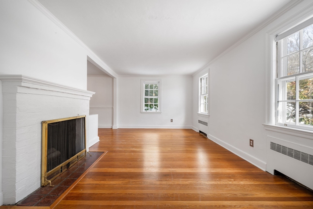 159 Payson Road Chestnut Hill, MA 02467 - Photo 3 of 39