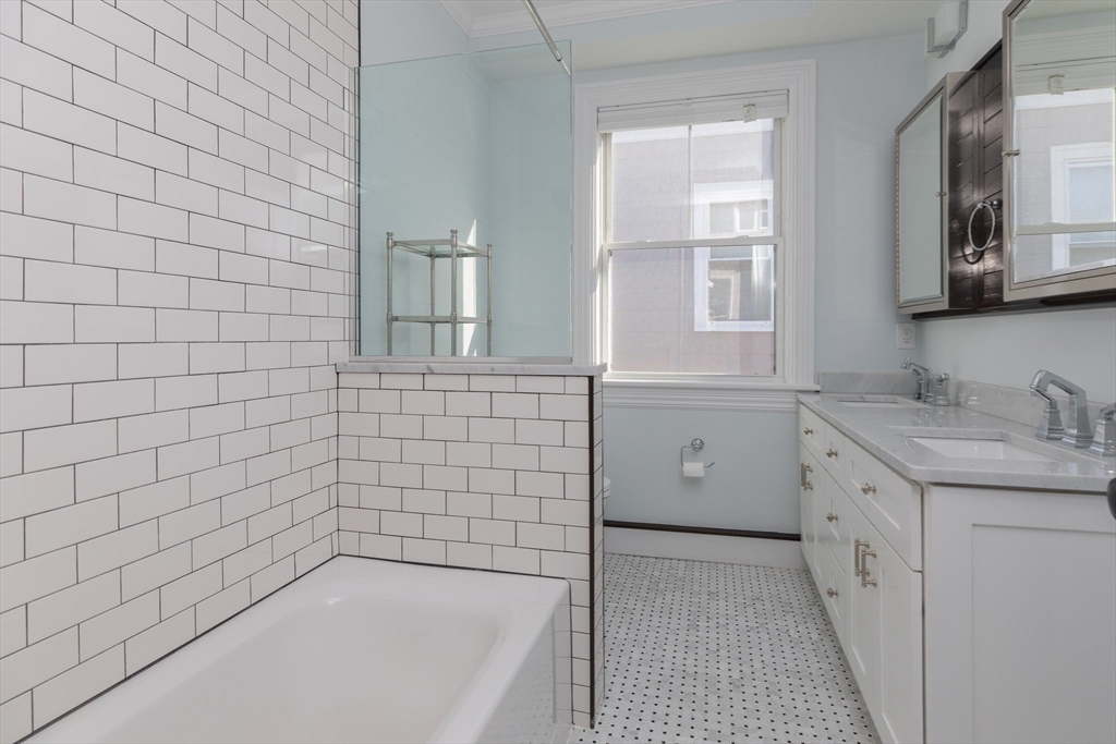 27 Howland Street, Unit 2 Boston, MA 02121 - Photo 10 of 19