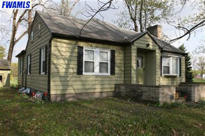 9524 Fritz Road Fort Wayne, IN 46818 - Photo 3 of 30