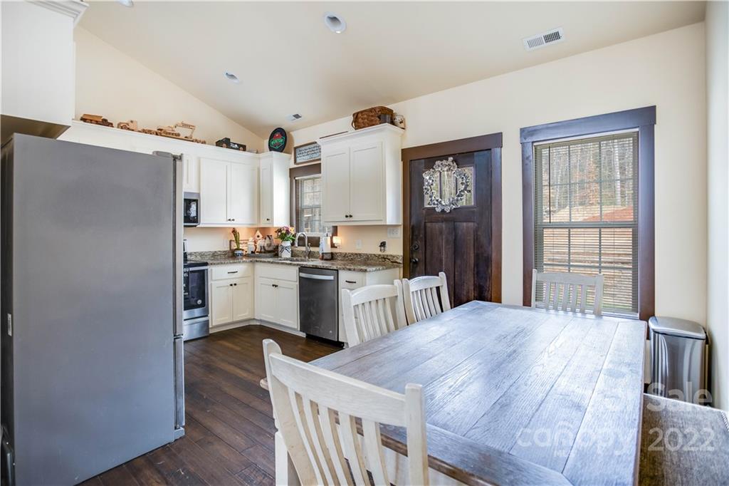 244 Loray Farm Road Dallas, NC 28034 - Photo 7 of 14 Gallery Image 7