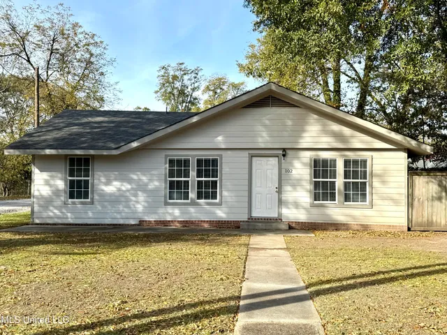 $210,000 | 102 South 2nd Avenue, Cleveland, MS 38732