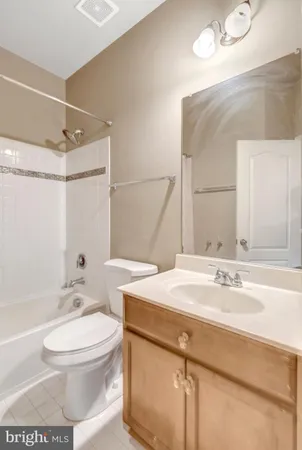 $458,099 | 4302 Potomac Highlands Circle, Triangle, VA 22172