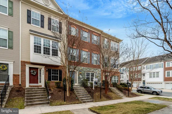 $458,099 | 4302 Potomac Highlands Circle, Triangle, VA 22172