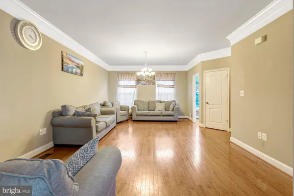 $458,099 | 4302 Potomac Highlands Circle, Triangle, VA 22172
