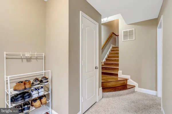 $458,099 | 4302 Potomac Highlands Circle, Triangle, VA 22172