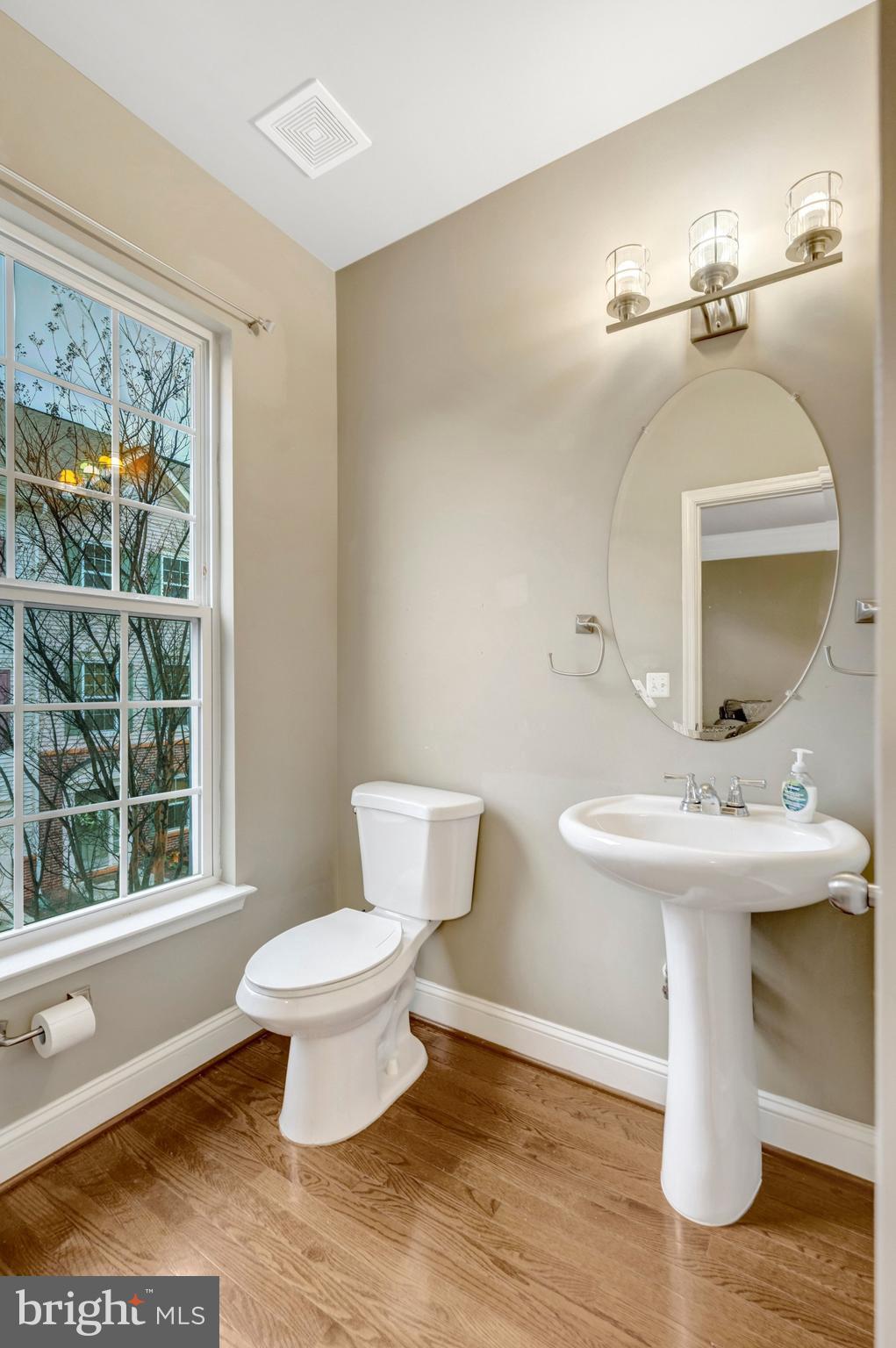 4302 Potomac Highlands Circle Triangle, VA 22172 - Photo 7 of 43