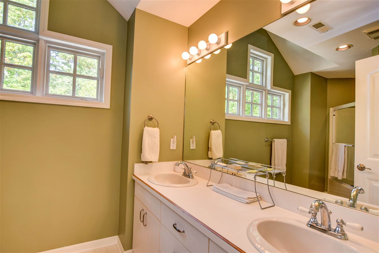 12 Loggers Run Road Maple City, MI 49664 - Photo 15 of 31 1841965-14.JPG