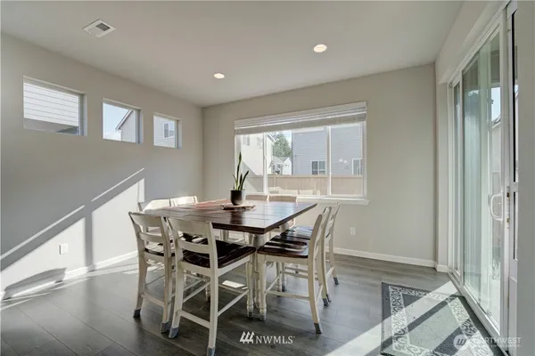 $599,995 | 2422 200th St Court East, Spanaway, WA 98387