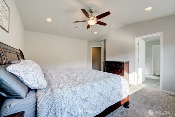 $599,995 | 2422 200th St Court East, Spanaway, WA 98387