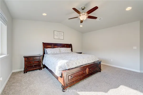 $599,995 | 2422 200th St Court East, Spanaway, WA 98387