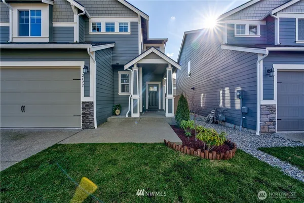 $599,995 | 2422 200th St Court East, Spanaway, WA 98387