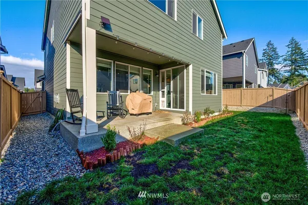 $599,995 | 2422 200th St Court East, Spanaway, WA 98387