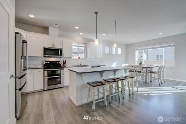 $599,995 | 2422 200th St Court East, Spanaway, WA 98387