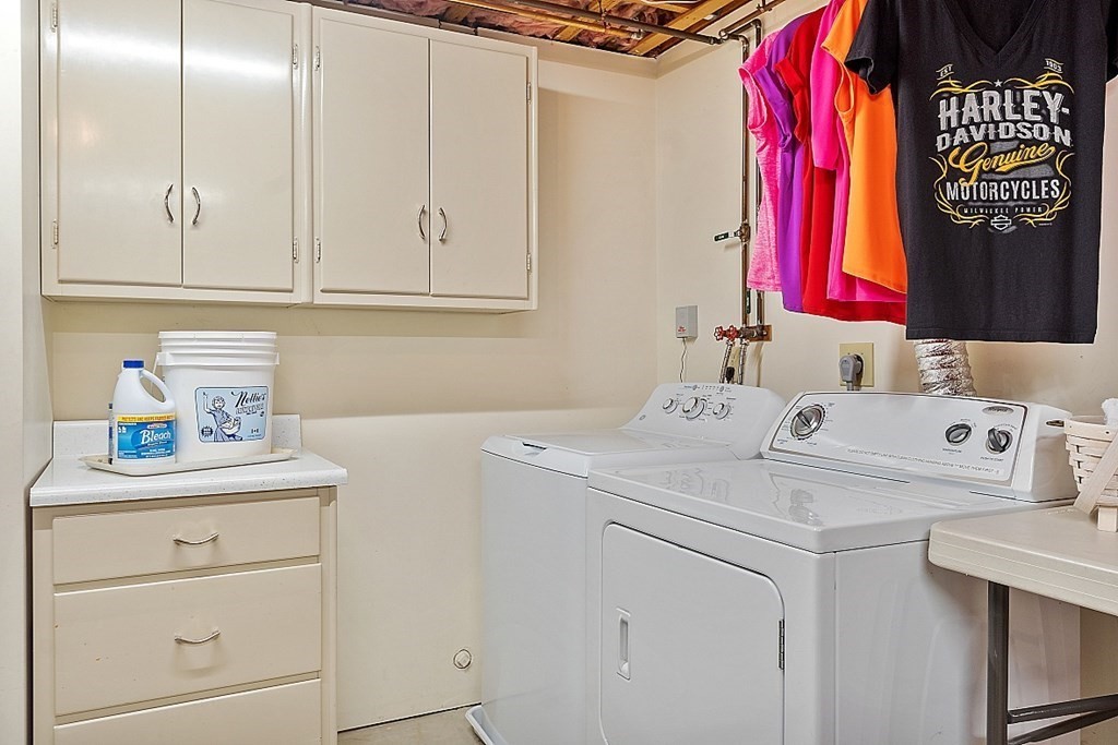 252 Great Road Shirley, MA 01464 - Photo 35 of 42 a utility room with a sink washer and dryer